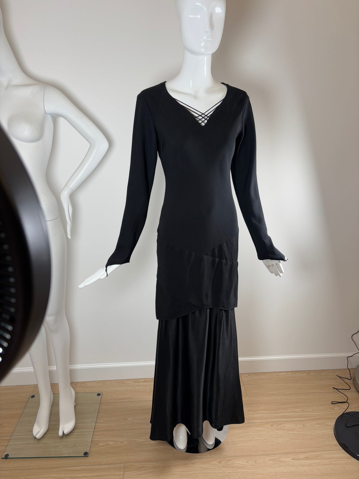 VERA WANG 90's Vintage Black Long Sleeve Evening Gown