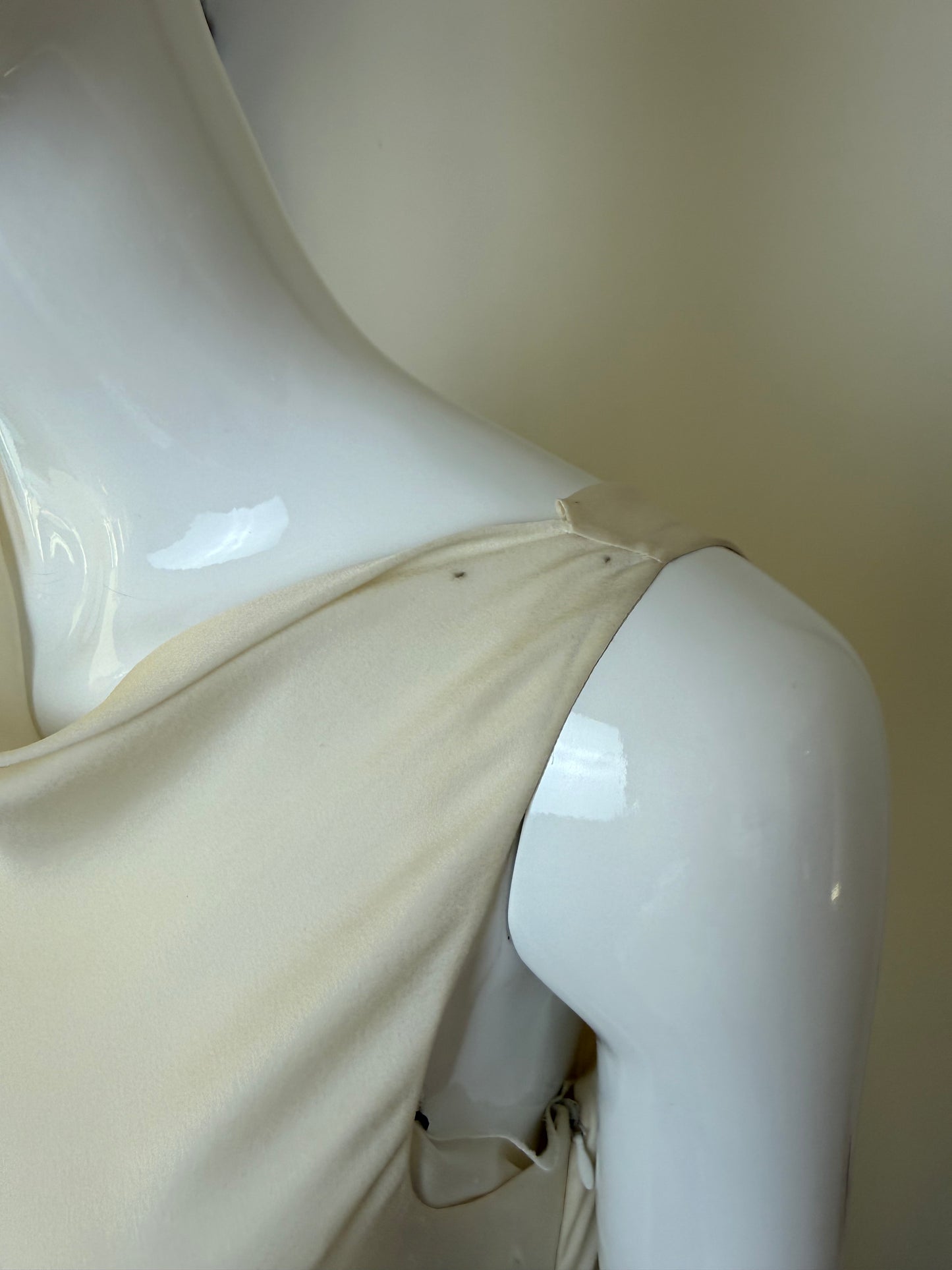 ALBERTA FERRETTI 1997 Vintage Ivory Silk Wedding Gown w. Flower