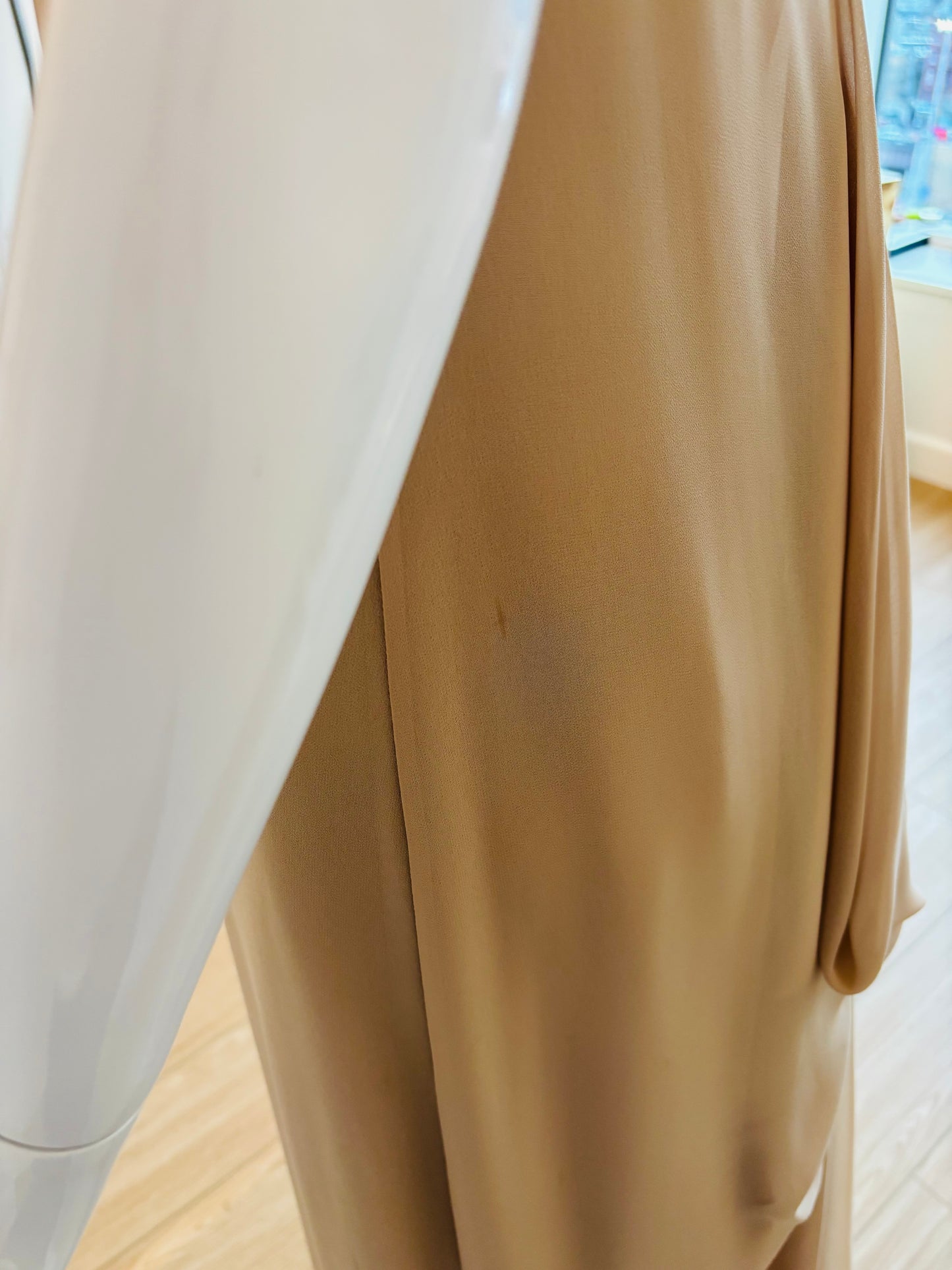 VERA WANG 90's/00 Tan Bridal Gown w. Bustle