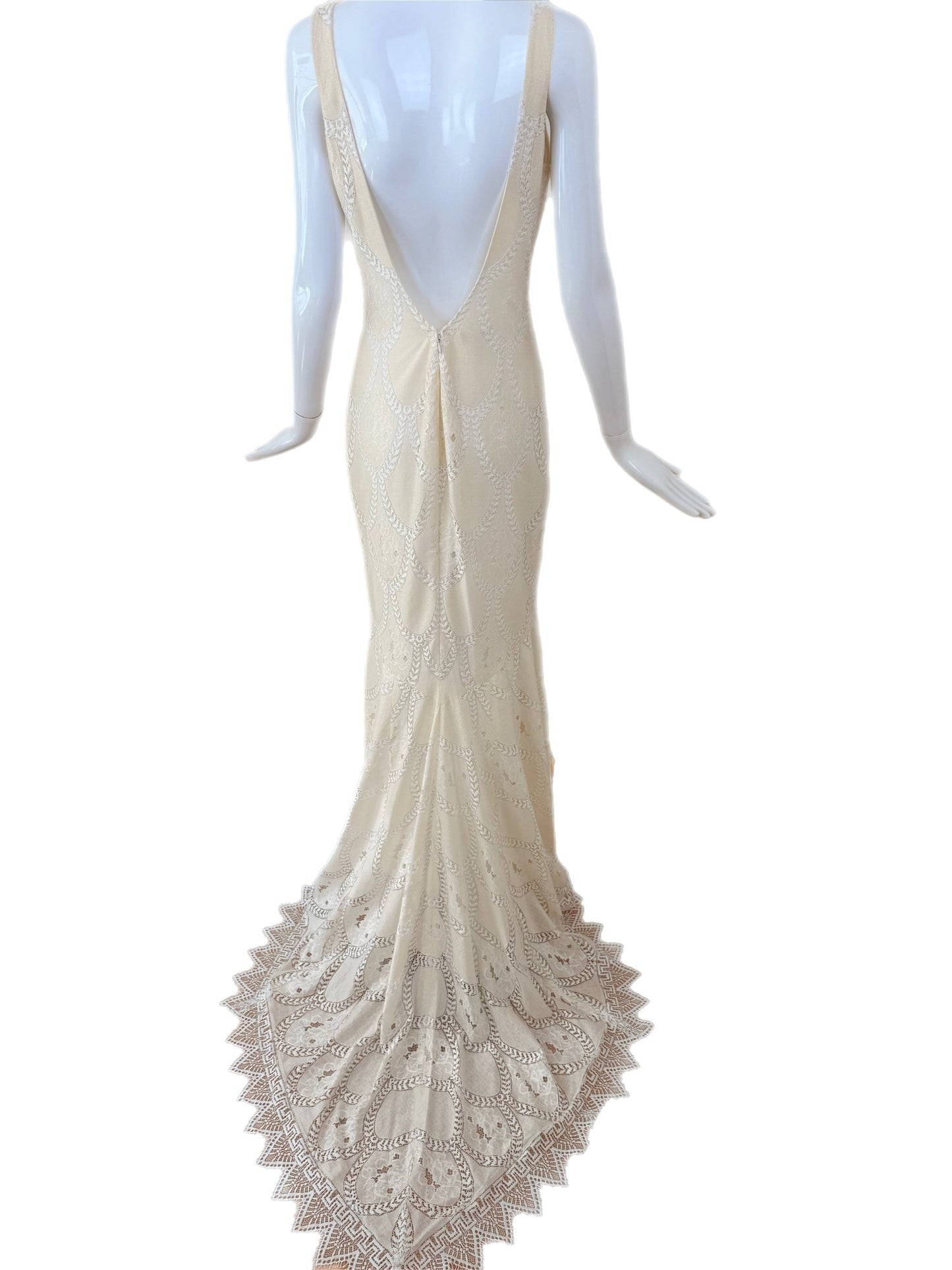 CLAIRE PETTIBONE 2015 Vanilla Cream Lace Bridal Gown
