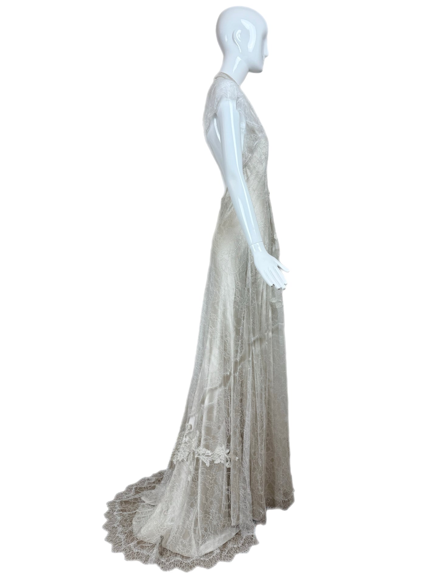 DAVID FIELDEN 2017 Runway Sample Ivory Lace Bridal Gown