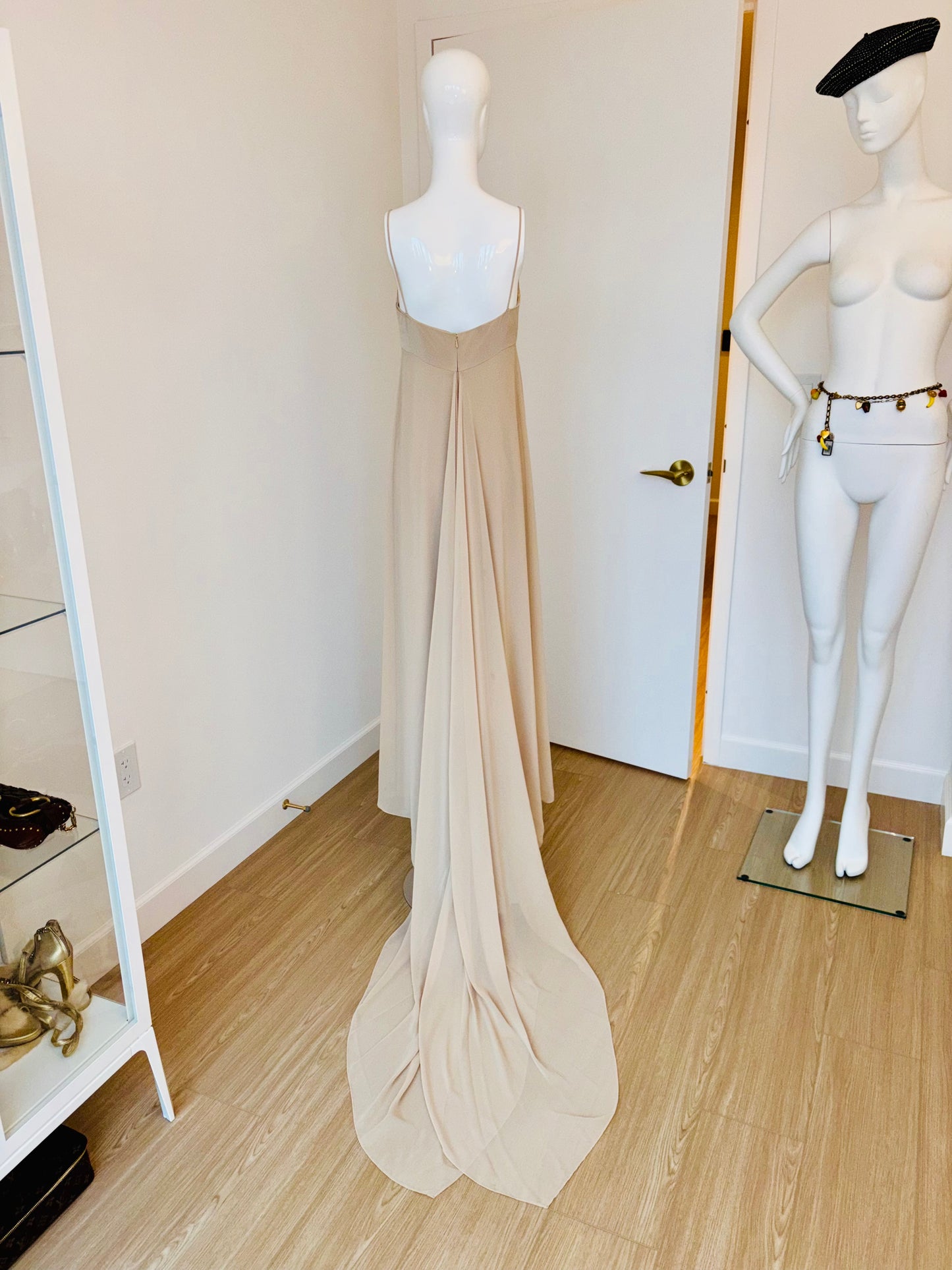 VERA WANG 90's/00 Tan Bridal Gown w. Bustle