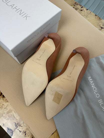 MANOLO BLAHNIK Linen BB 105 Pumps Size 6.5