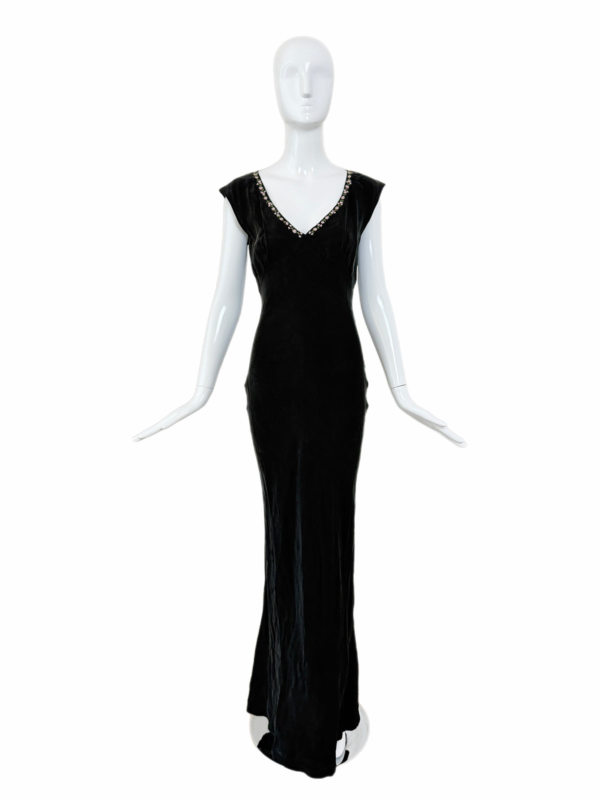 LES HABITUDES 90's Vintage Jet Black Floral Neckline Slip Gown