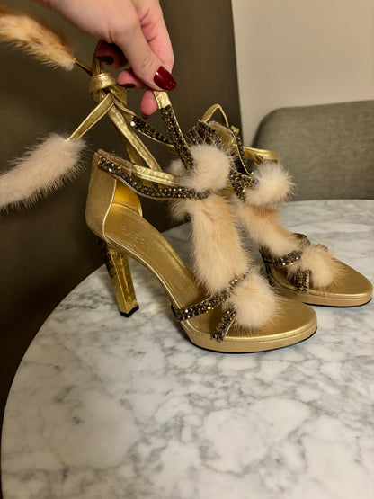 GUCCI by TOM FORD 2004 Vintage Runway Gold Mink Fur Sandals