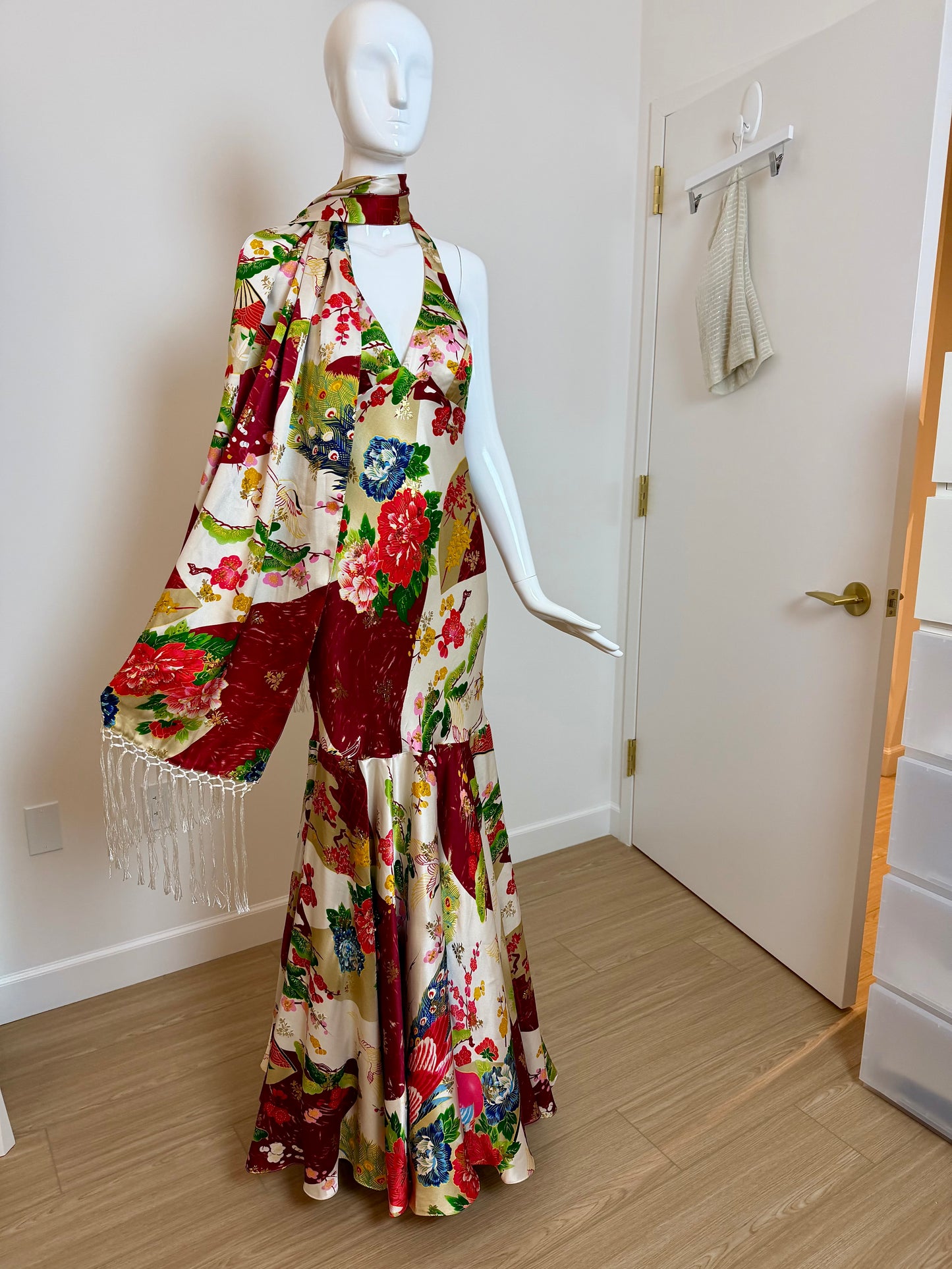 SUE WONG 2005 Vintage Runway Silk Beaded Gown w. Shawl