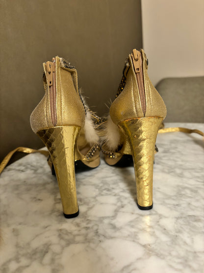 GUCCI by TOM FORD 2004 Vintage Runway Gold Mink Fur Sandals