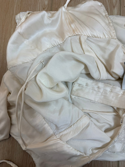 LES HABITUDES 90's Vintage Couture Ivory Beaded Silk Wedding Gown w. Shawl
