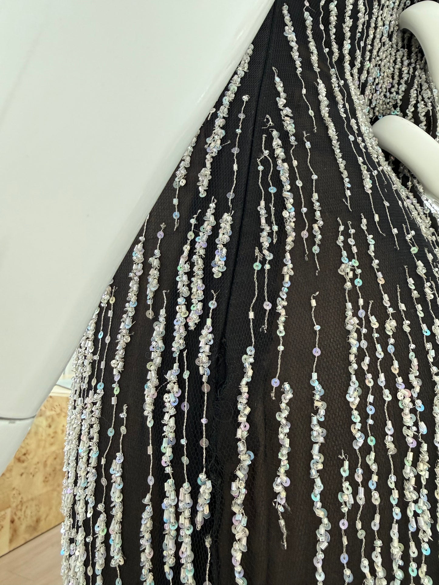 VERA WANG 1999 Vintage Iridescent Beaded & Sequin Column Evening Gown