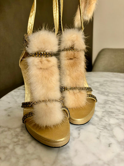 GUCCI by TOM FORD 2004 Vintage Runway Gold Mink Fur Sandals