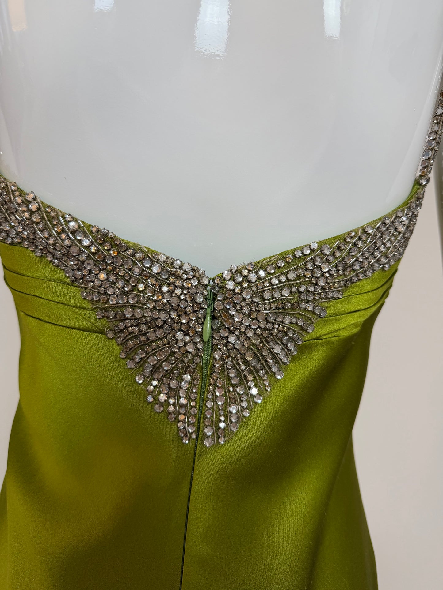 MONIQUE LHUILLIER 2005 Vintage Runway Green Silk Gown w. Crystals