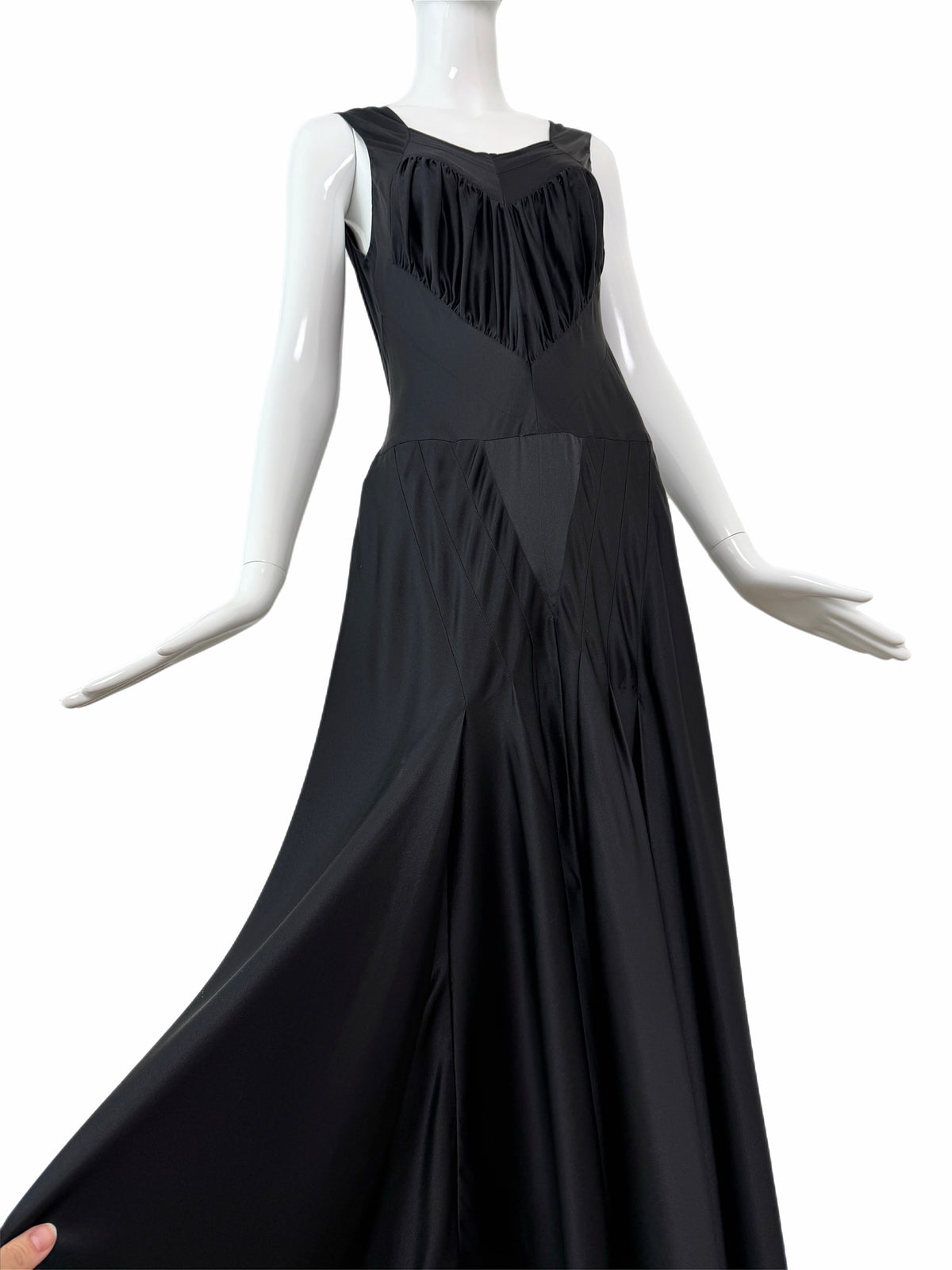 VERA WANG c. 2012 Liquid Silk Ruched Black Backless Evening Gown