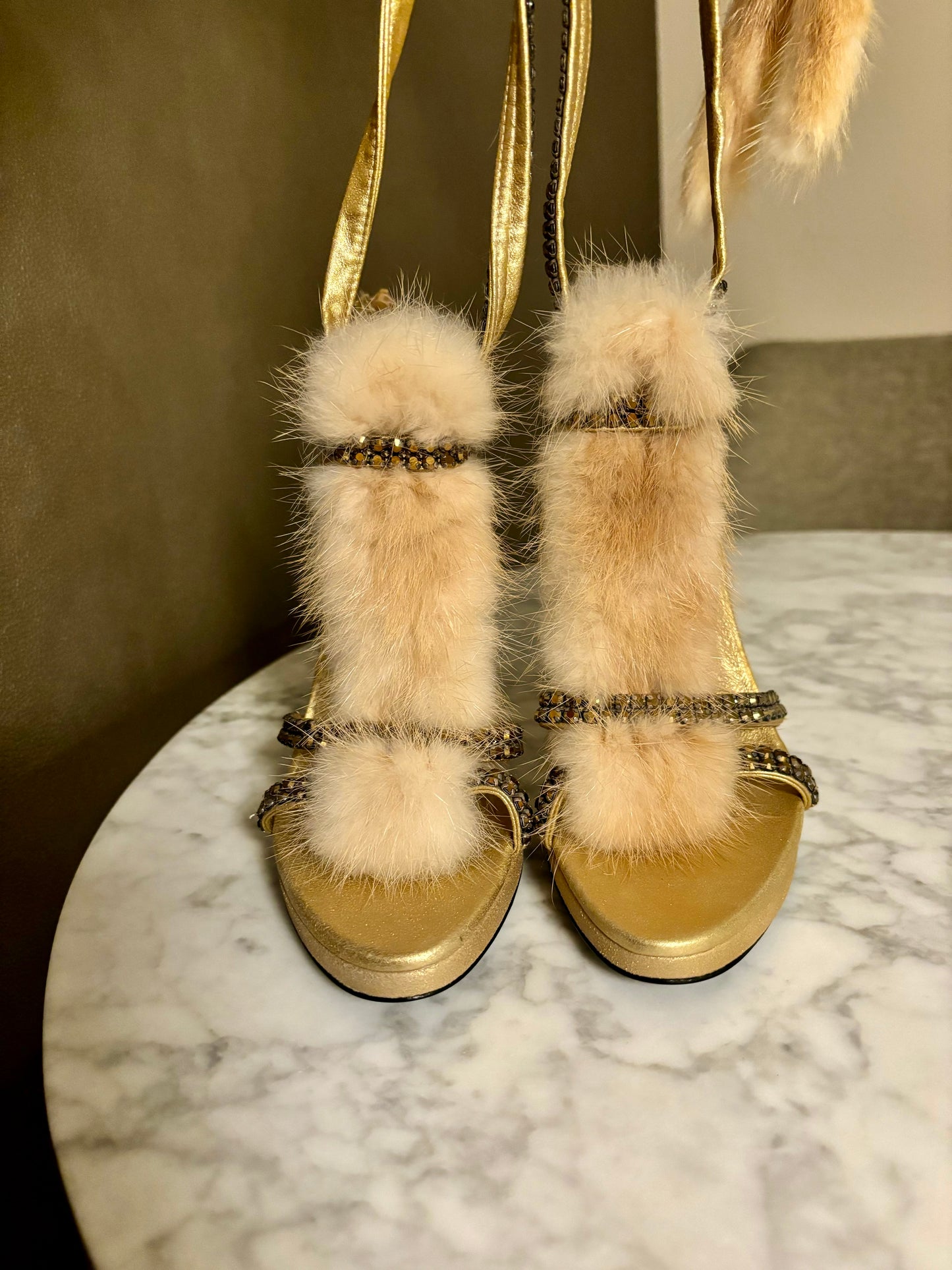 GUCCI by TOM FORD 2004 Vintage Runway Gold Mink Fur Sandals