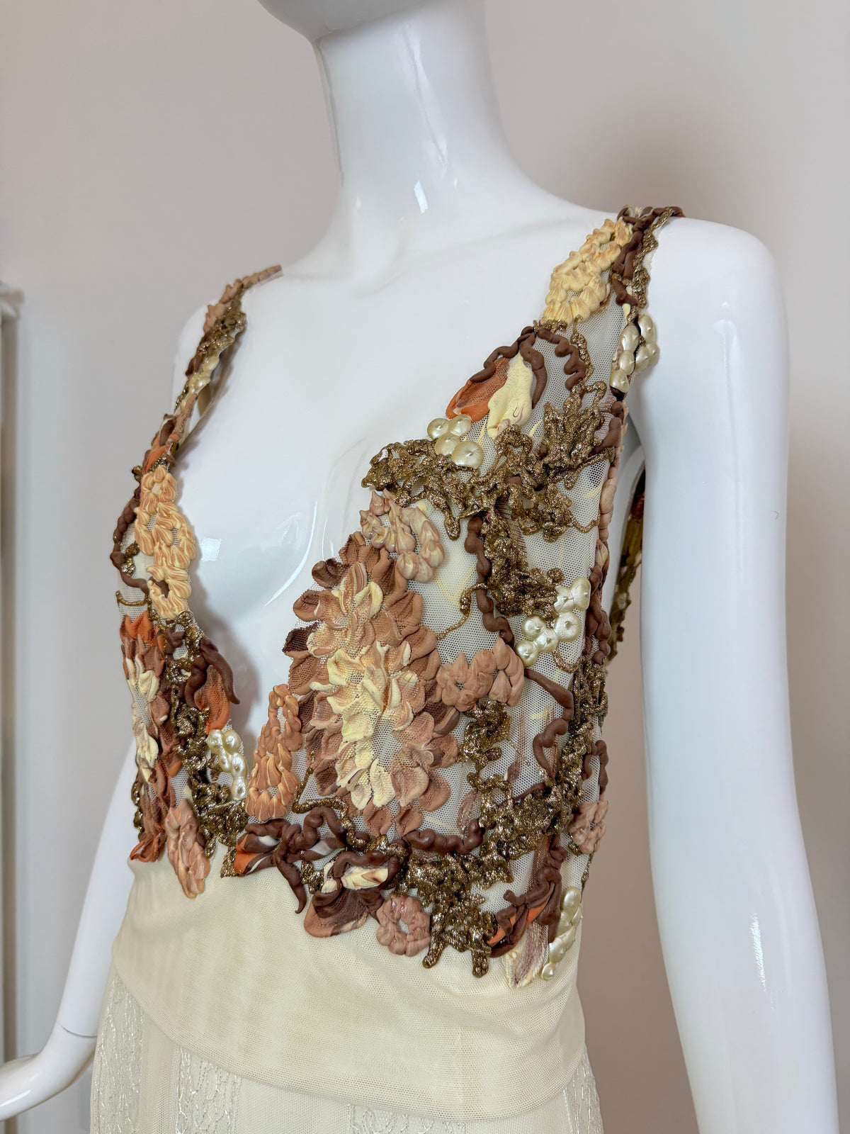 Ema Savahl Couture Hand Painted Ivory Pleated Lace Backless Gown