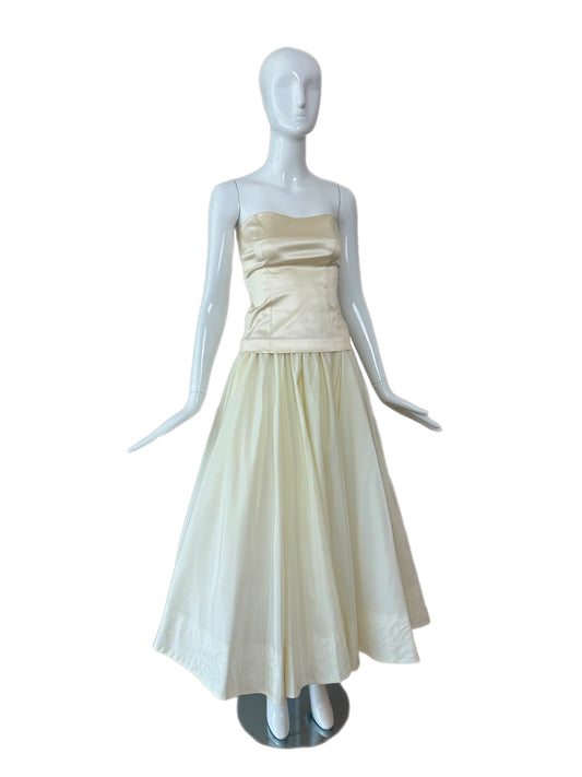 LES HABITUDES 90's Vintage Ivory Voluminous Long Skirt