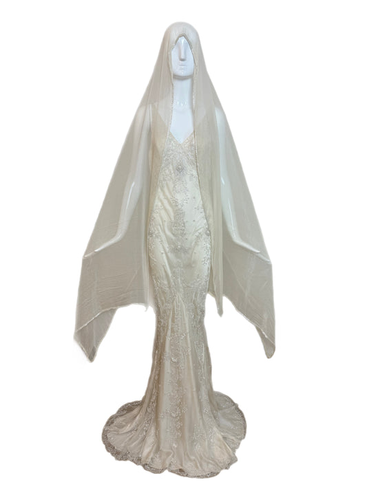 LES HABITUDES 90's Vintage Couture Ivory Beaded Silk Wedding Gown w. Shawl