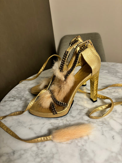 GUCCI by TOM FORD 2004 Vintage Runway Gold Mink Fur Sandals