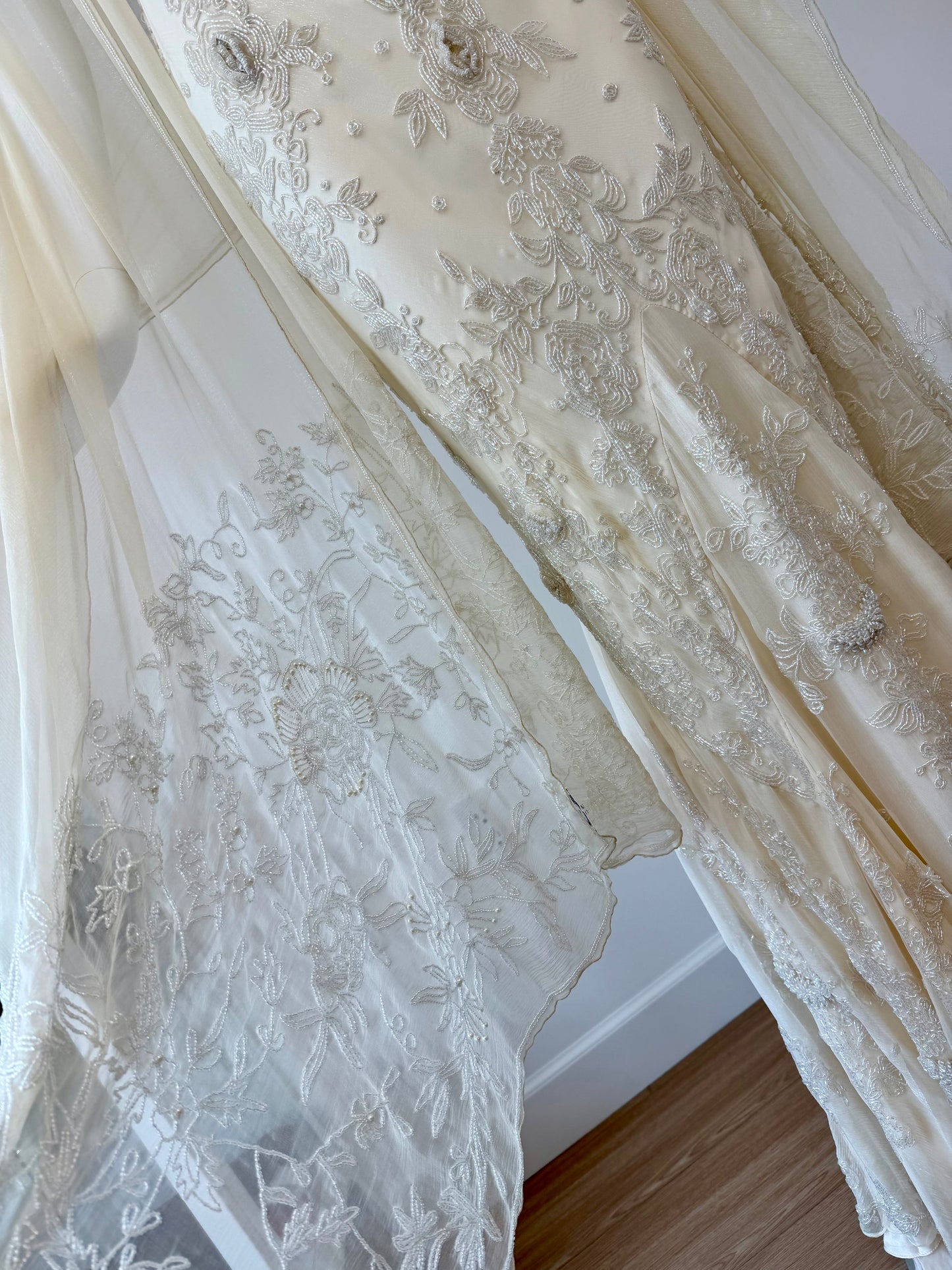 LES HABITUDES 90's Vintage Couture Vanilla Cream Beaded Silk Wedding Gown w. Shawl